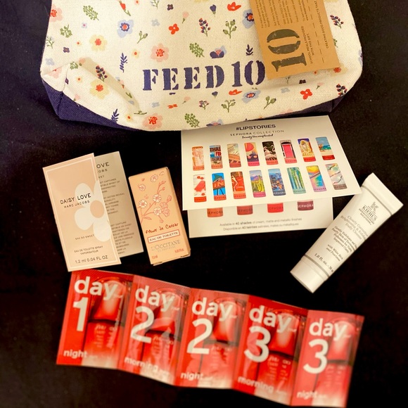 Other - NEW Luxury Skincare Set (5 Products + 1 Makeup Bag)